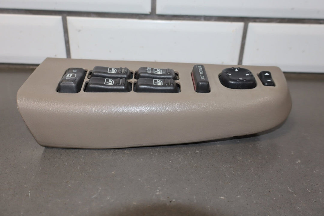 2002 Chevrolet Silverado 2500 Crew Cab Left Front Window Switch OEM