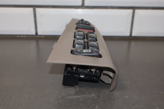 2002 Chevrolet Silverado 2500 Crew Cab Left Front Window Switch OEM