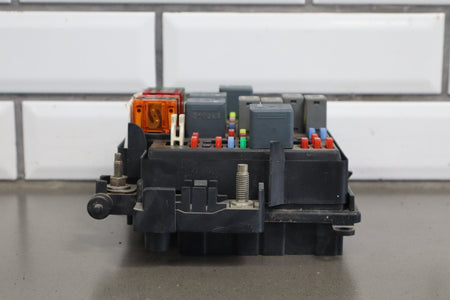 2002 Chevrolet Silverado 2500 GMT800 6.0LL Gasoline Engine Fuse Box 15811689
