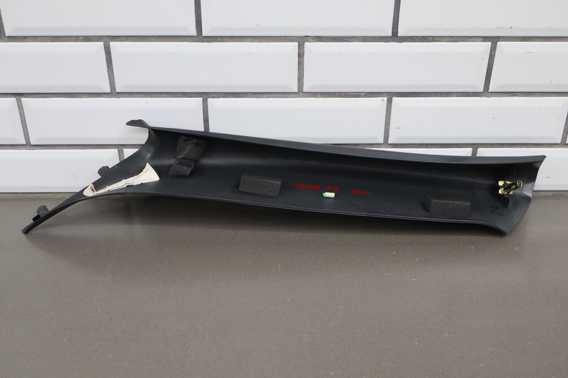 2002 Chevrolet Silverado 2500 Pair A Pillar Trim Graphite 12D