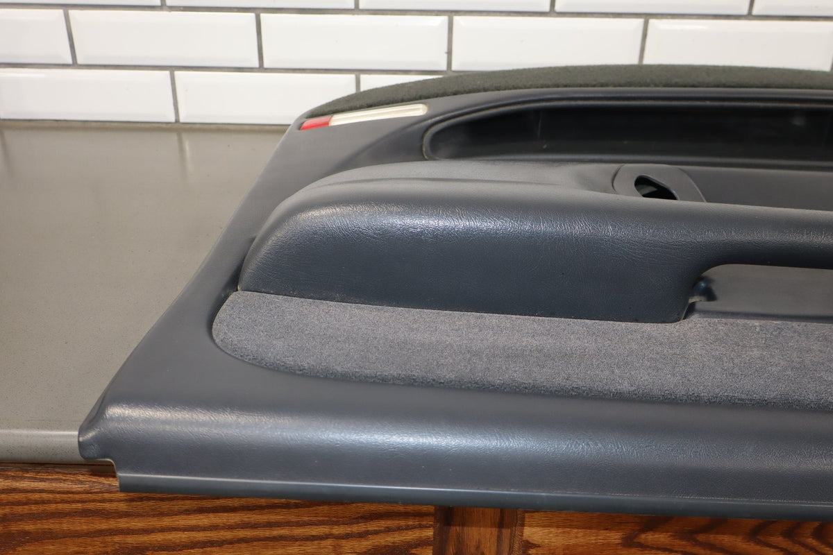 2002 Chevrolet Silverado 2500 Right Front Door Trim Panel Graphite 12