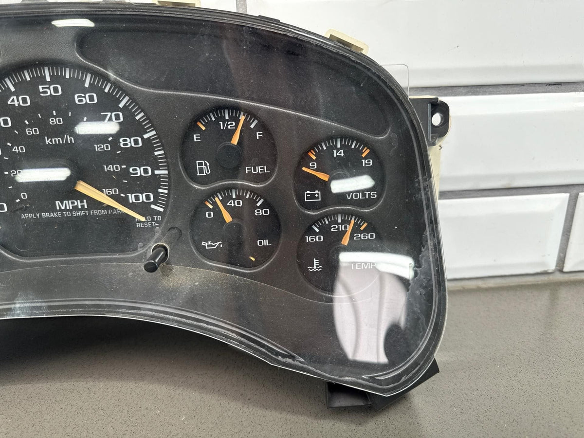 2002 Chevrolet Silverado 2500 Speedometer 212542 Miles