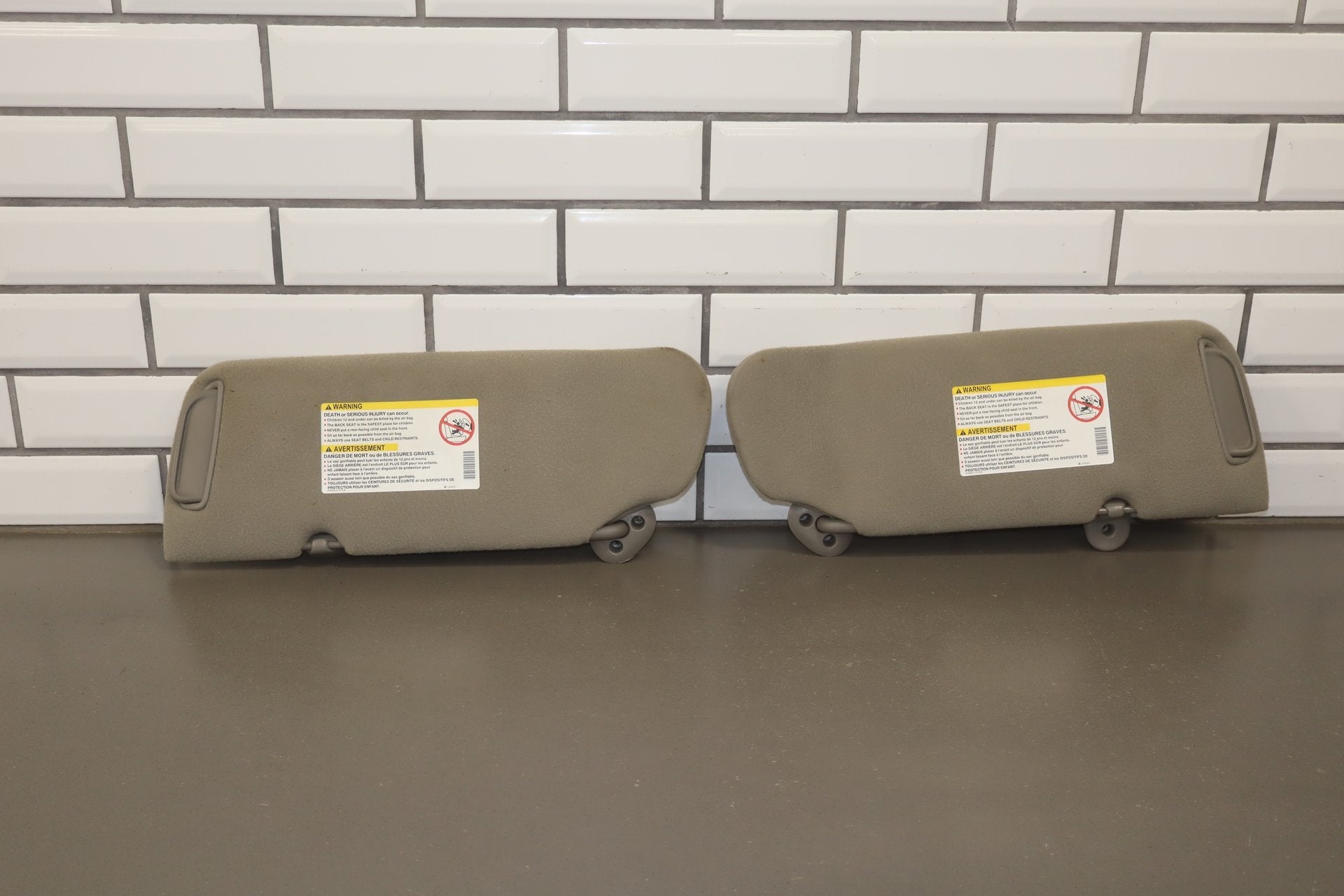 2002 Chevrolet Silverado 2500 Sun Visor Pair Left/Right Graphite 12