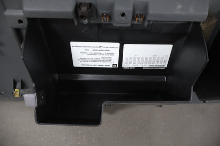 2002 Chevrolet Silverado 2500HD Glove Box Graphite 12D With Surround Panel