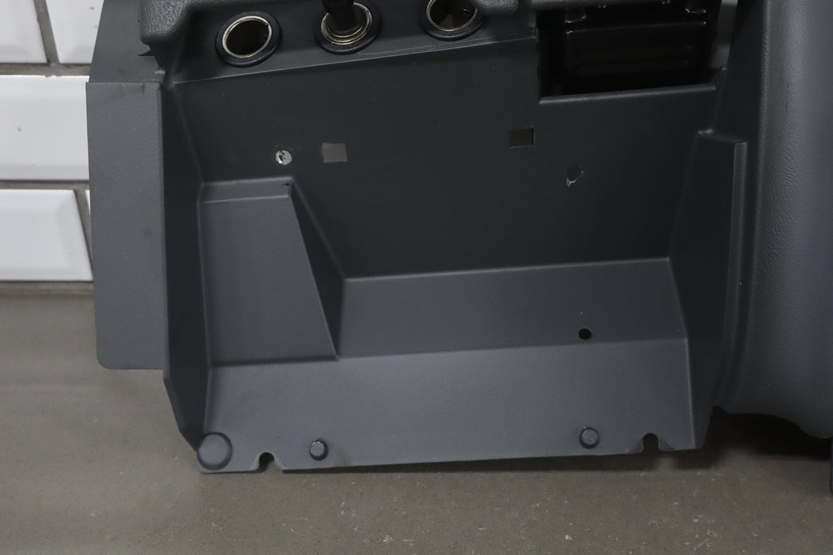 2002 Chevrolet Silverado 2500HD Glove Box Graphite 12D With Surround Panel