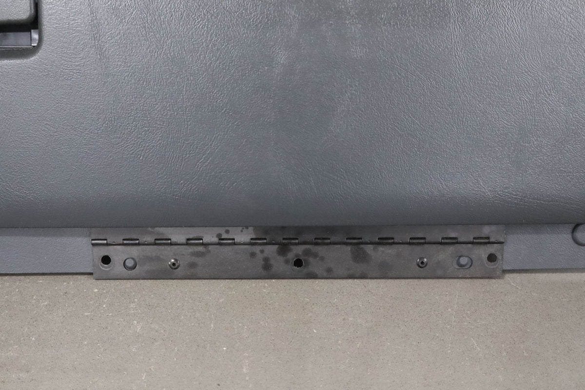 2002 Chevrolet Silverado 2500HD Glove Box Graphite 12D With Surround Panel