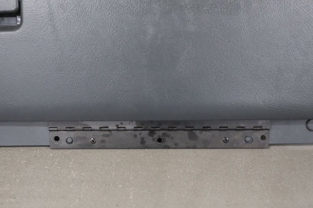 2002 Chevrolet Silverado 2500HD Glove Box Graphite 12D With Surround Panel