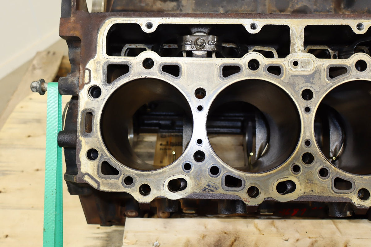 2002 Chevrolet Silverado 3500 Engine Block OEM