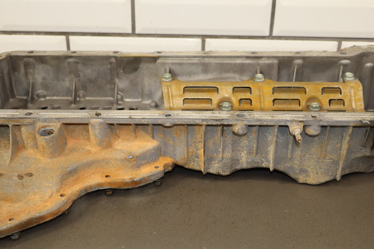 2002 Chevrolet Silverado 3500 Oil Pan OEM