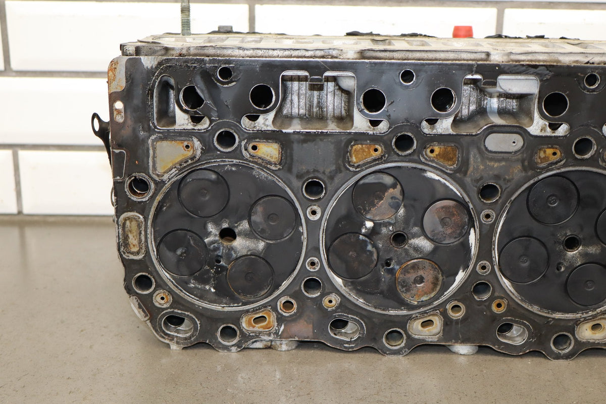 2002 Chevrolet Silverado 3500 Right Cylinder Head OEM