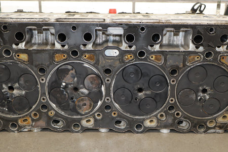 2002 Chevrolet Silverado 3500 Right Cylinder Head OEM