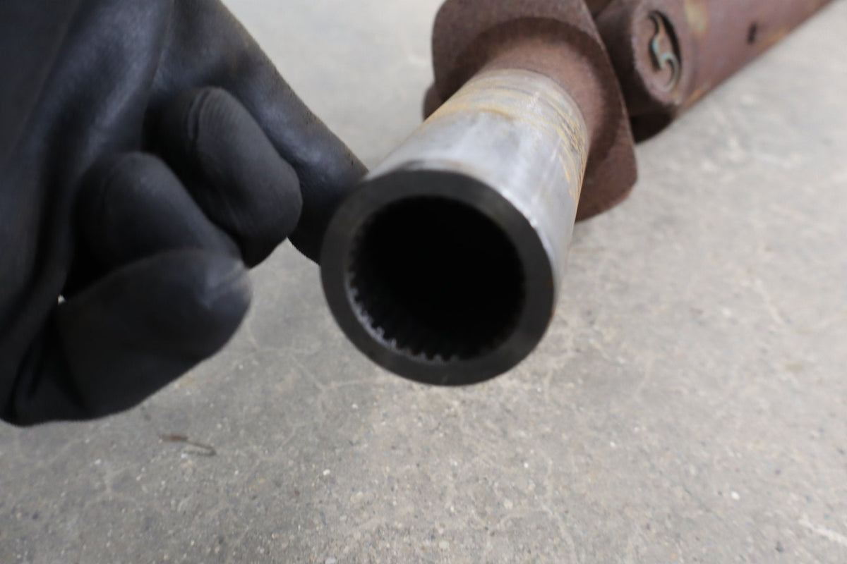 2002 Chevrolet Silverado GMT800 6.0LL Gasoline Rear Drive Shaft