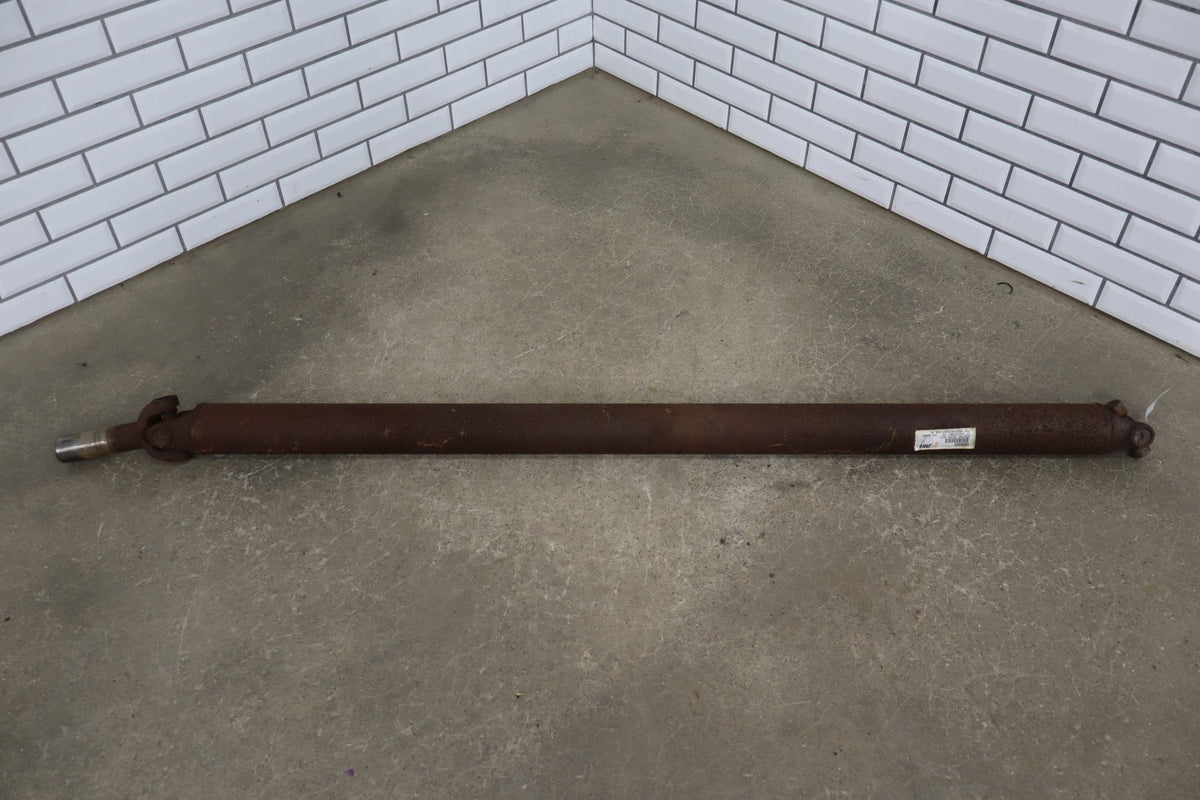2002 Chevrolet Silverado GMT800 6.0LL Gasoline Rear Drive Shaft