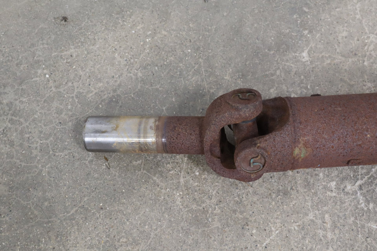 2002 Chevrolet Silverado GMT800 6.0LL Gasoline Rear Drive Shaft