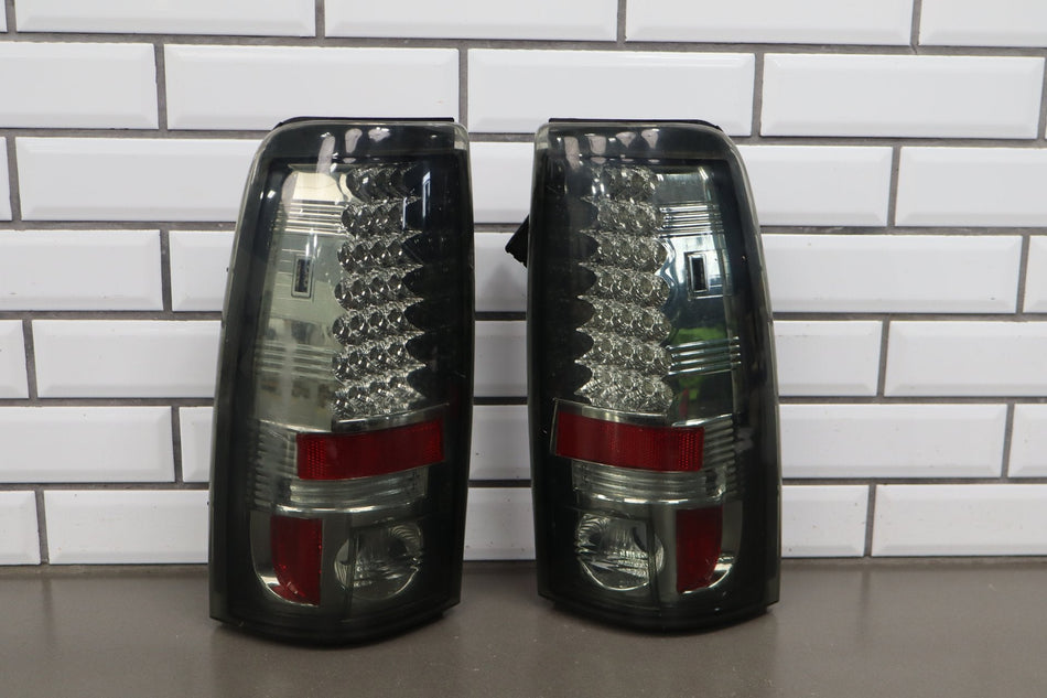 2002 Chevrolet Silverado Taillight Set OEM