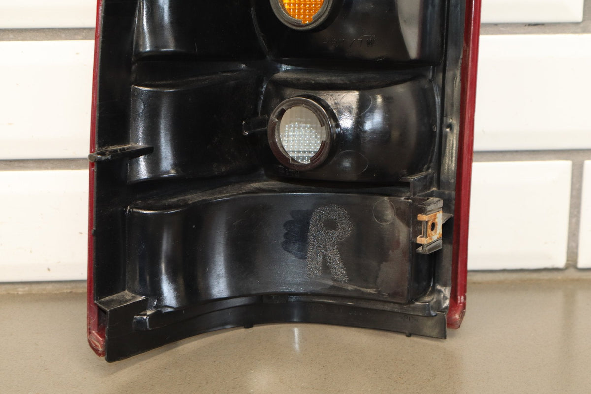 2002 Chevrolet Silverado Taillight Set OEM