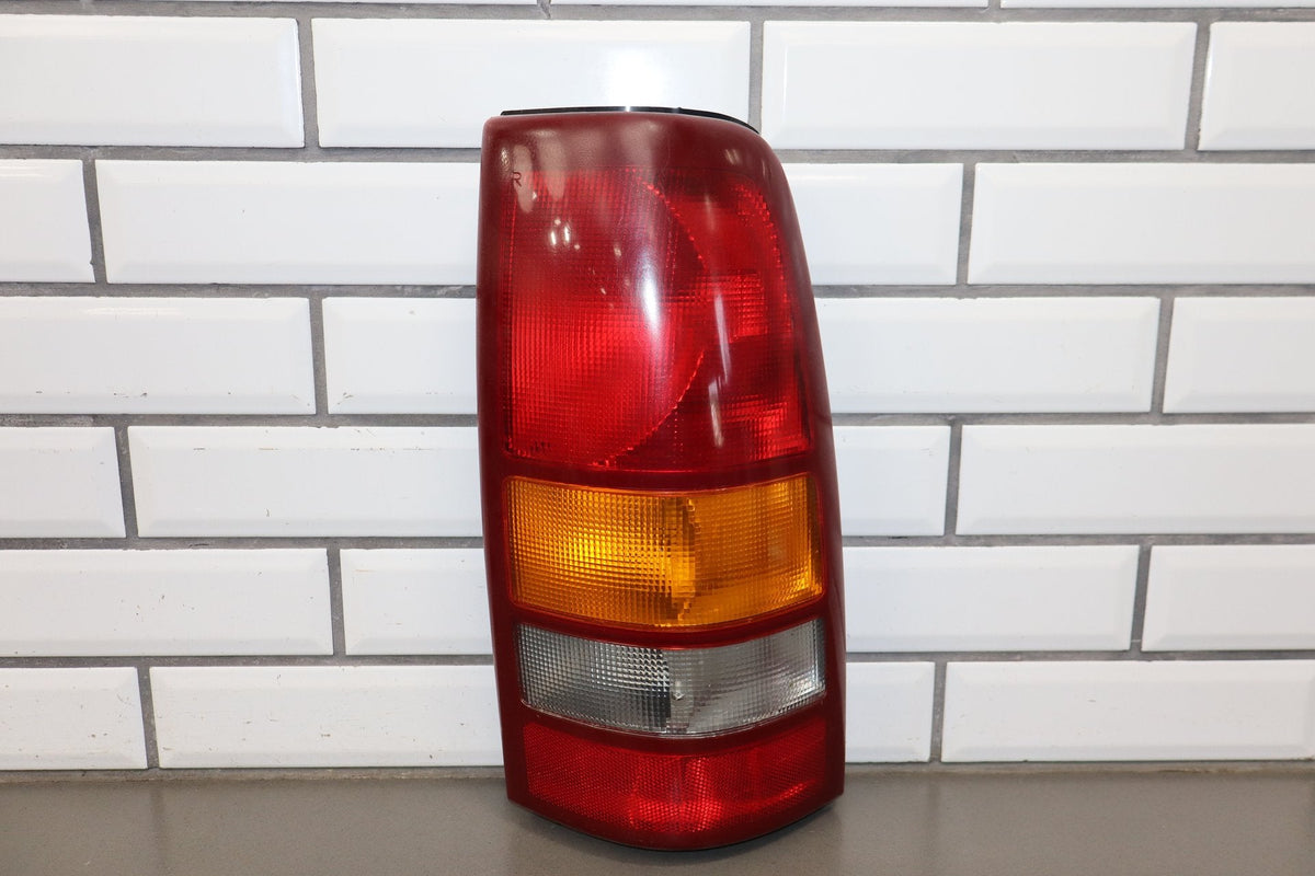 2002 Chevrolet Silverado Taillight Set OEM