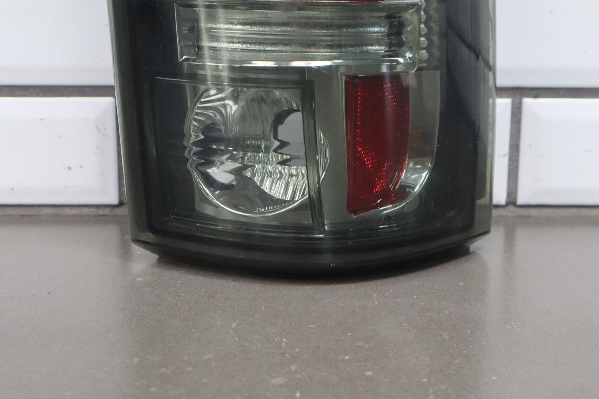 2002 Chevrolet Silverado Taillight Set OEM