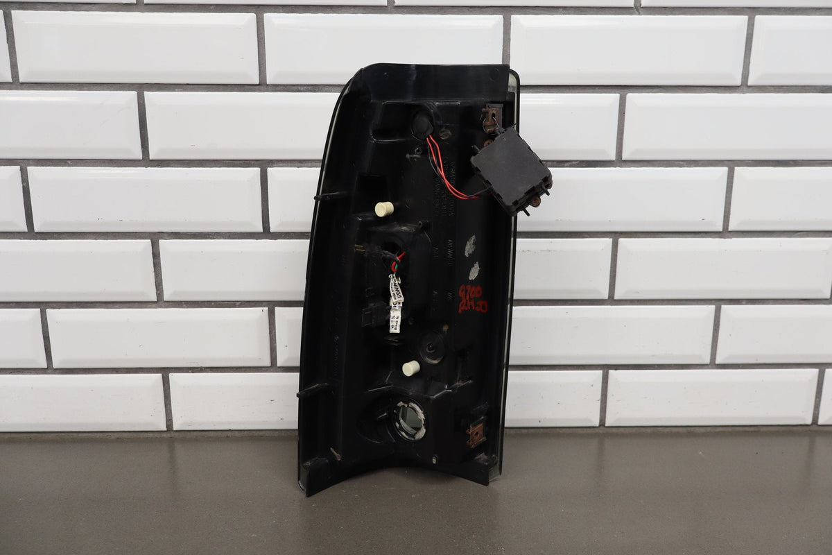 2002 Chevrolet Silverado Taillight Set OEM