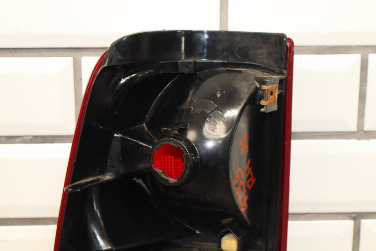 2002 Chevrolet Silverado Taillight Set OEM
