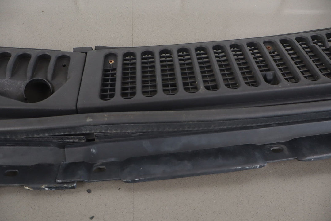 2002 Ford F350SD Front Windshield Cowl Vent Panel