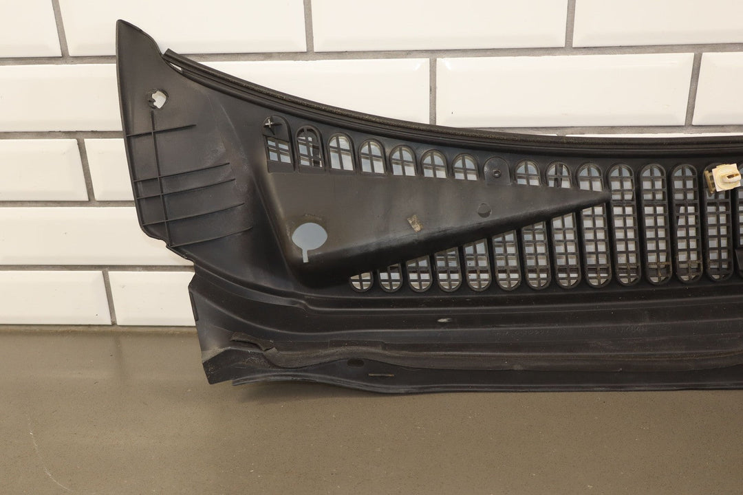 2002 Ford F350SD Front Windshield Cowl Vent Panel