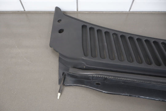 2002 Ford F350SD Front Windshield Cowl Vent Panel