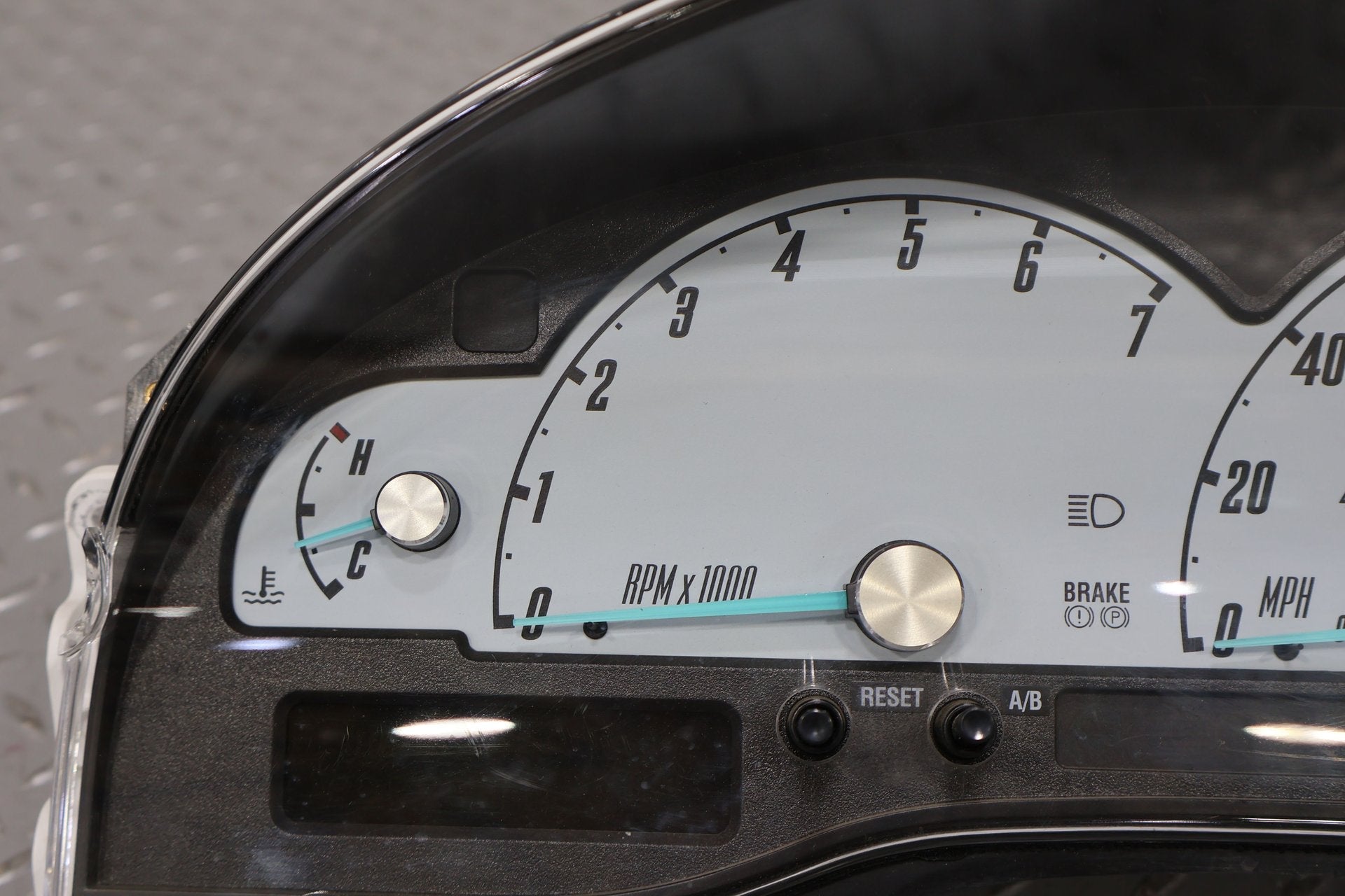 2002 Ford Thunderbird- Speedometer