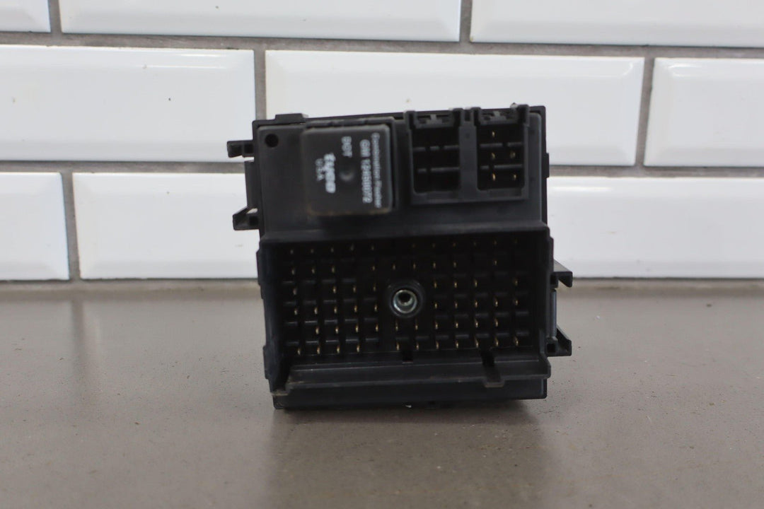 2002 GMC Sierra 2500HD 6.6L LB7 Duramax Diesel Engine Fuse Box 15770992