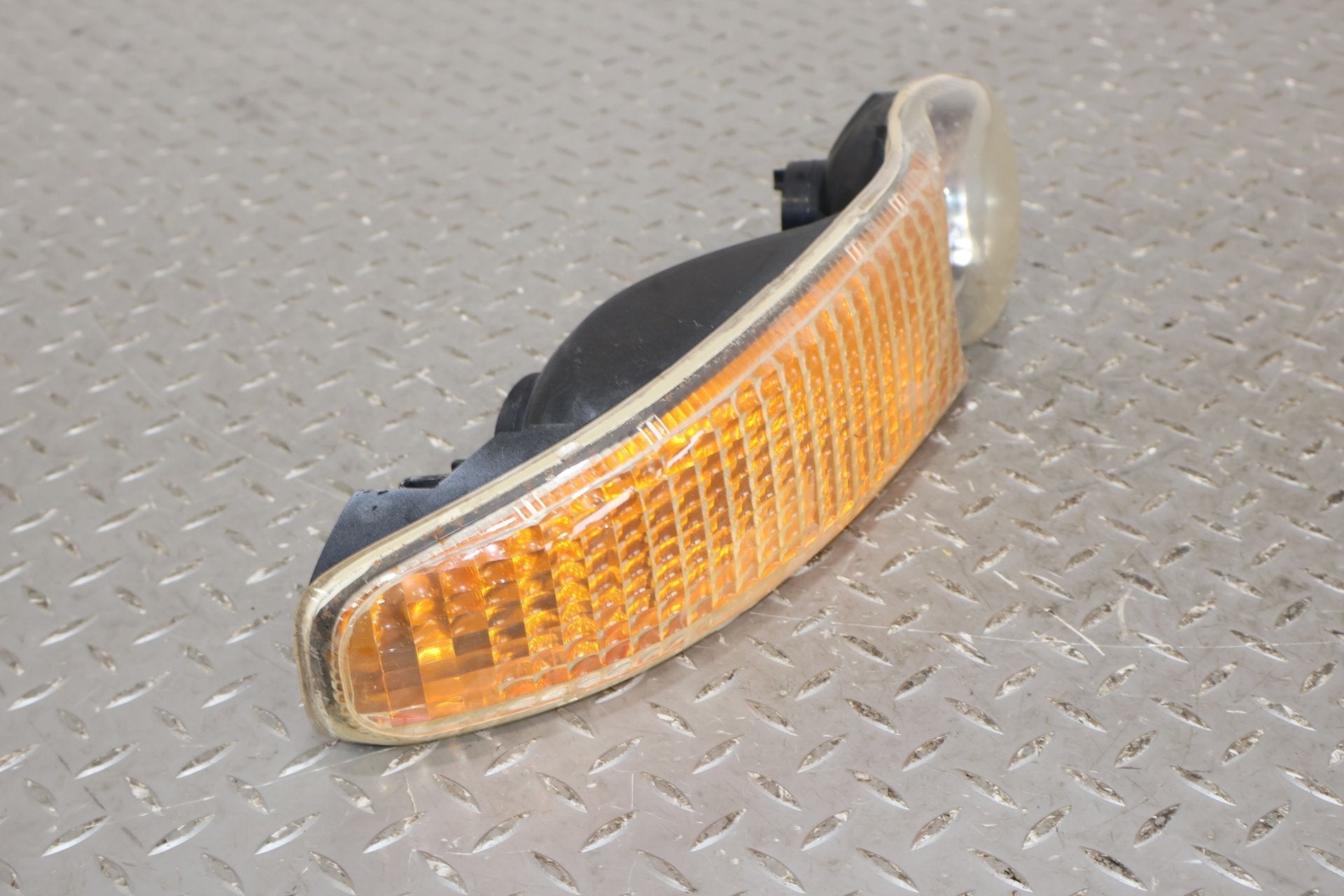 2002 GMC Yukon- FOG/MARK/PARK/TURN LIGHT/LAMP