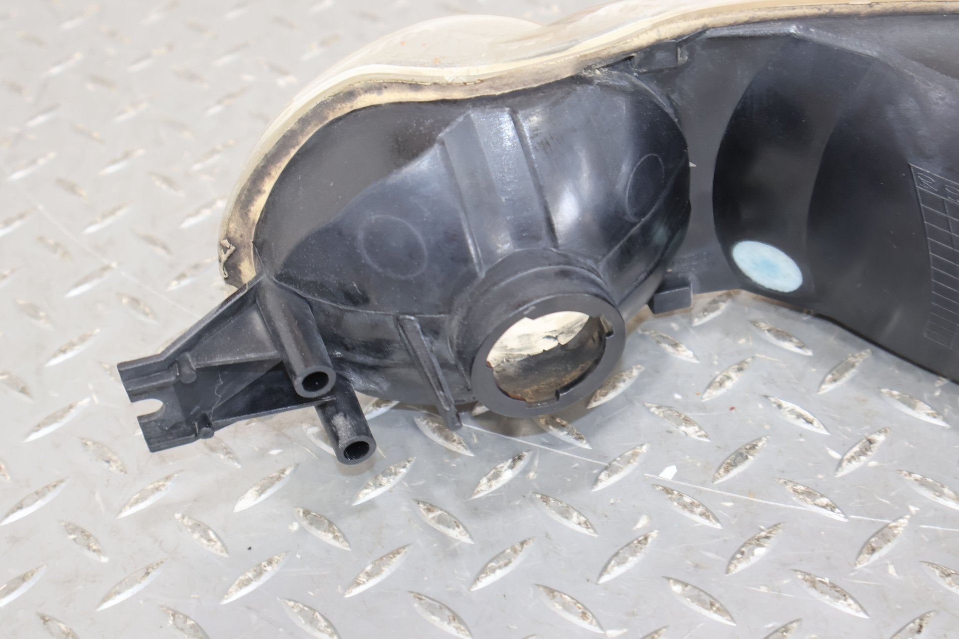 2002 GMC Yukon- FOG/MARK/PARK/TURN LIGHT/LAMP