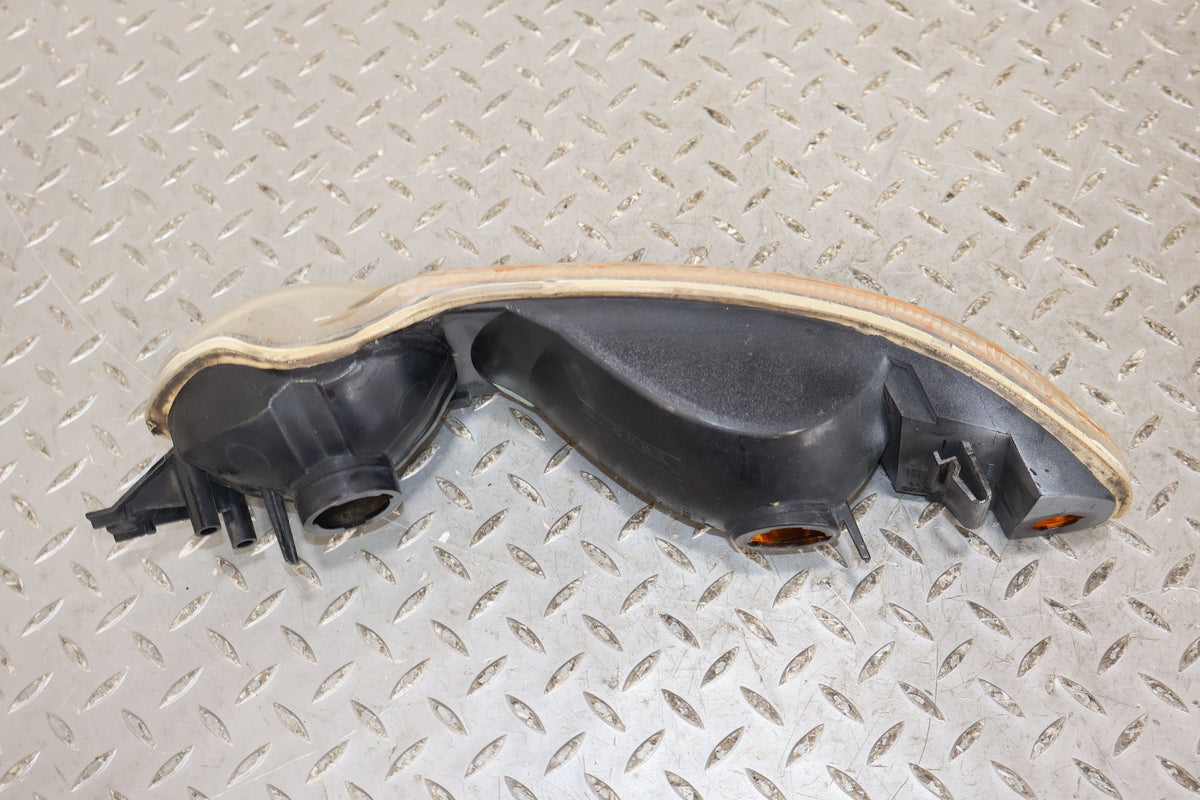 2002 GMC Yukon- FOG/MARK/PARK/TURN LIGHT/LAMP
