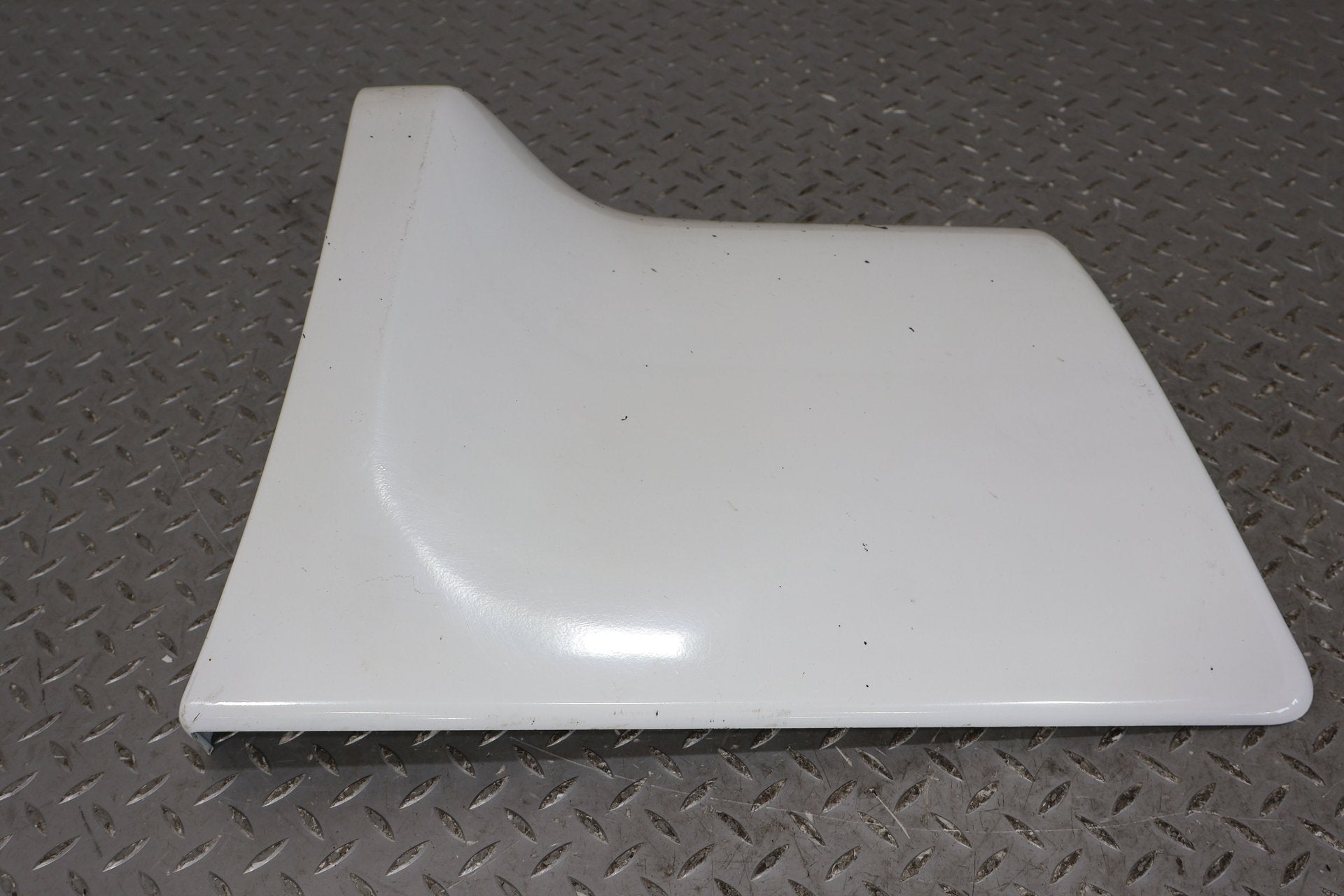 2002 GMC Yukon- Right Rear Quarter Panel Moulding