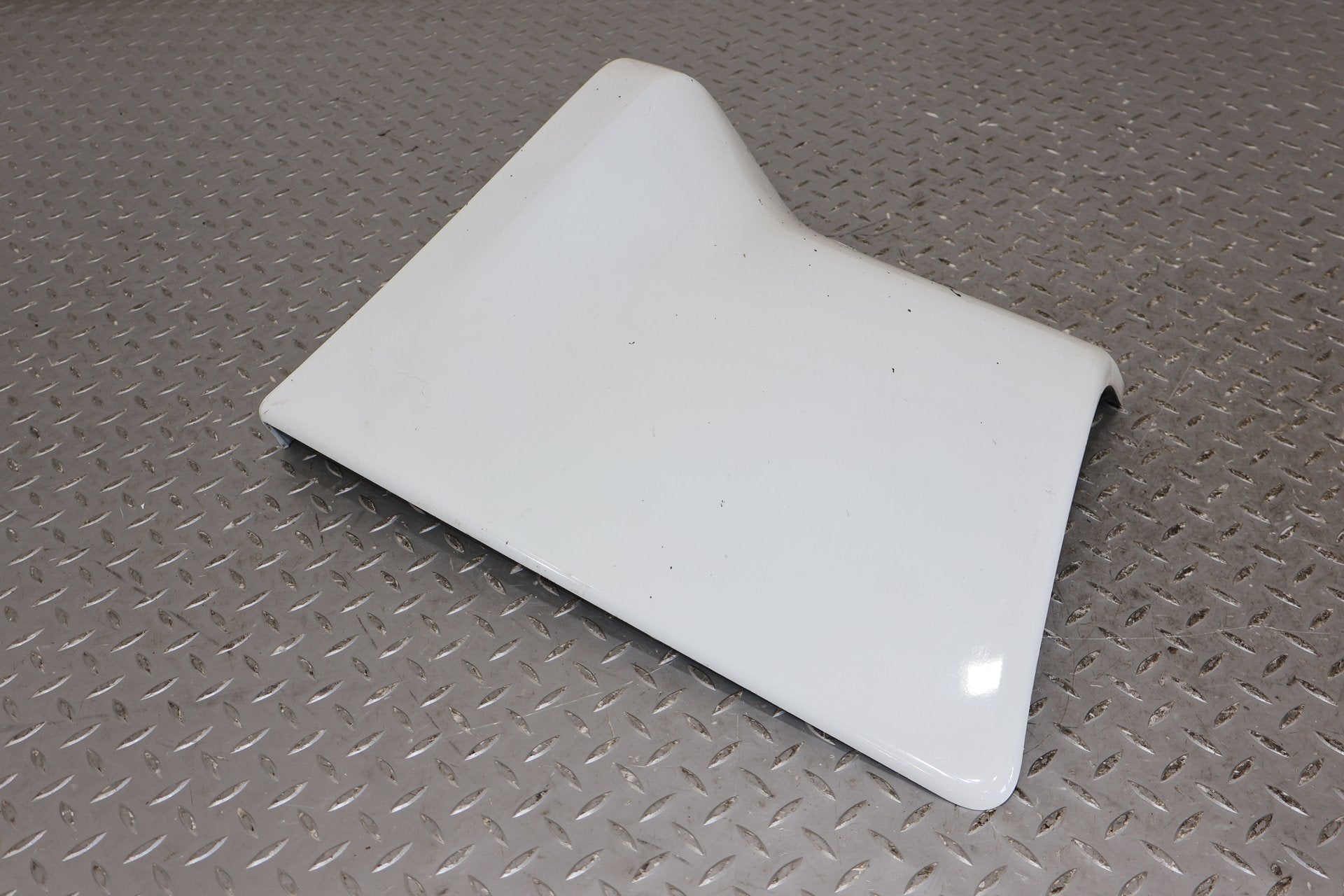 2002 GMC Yukon- Right Rear Quarter Panel Moulding