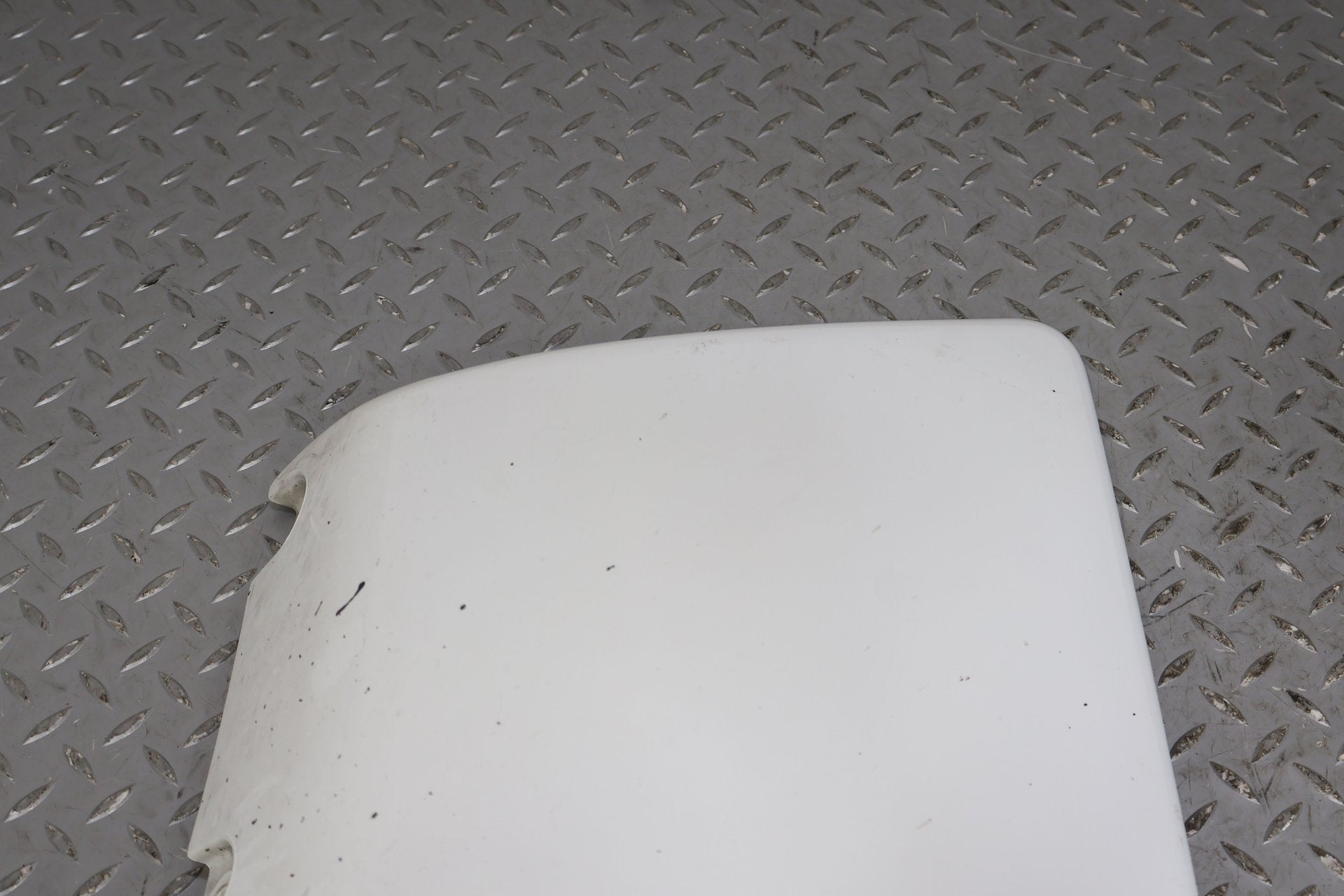 2002 GMC Yukon- Right Rear Quarter Panel Moulding