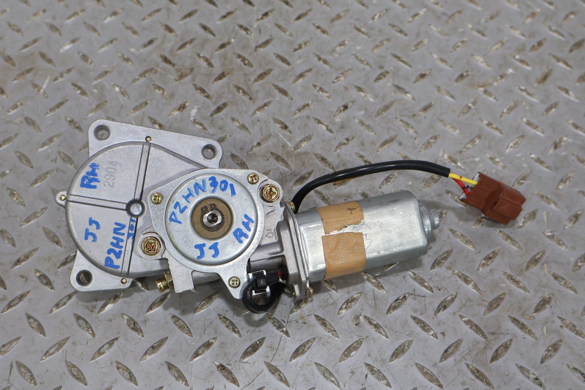 2002 Honda S2000- Conv Lift Motor