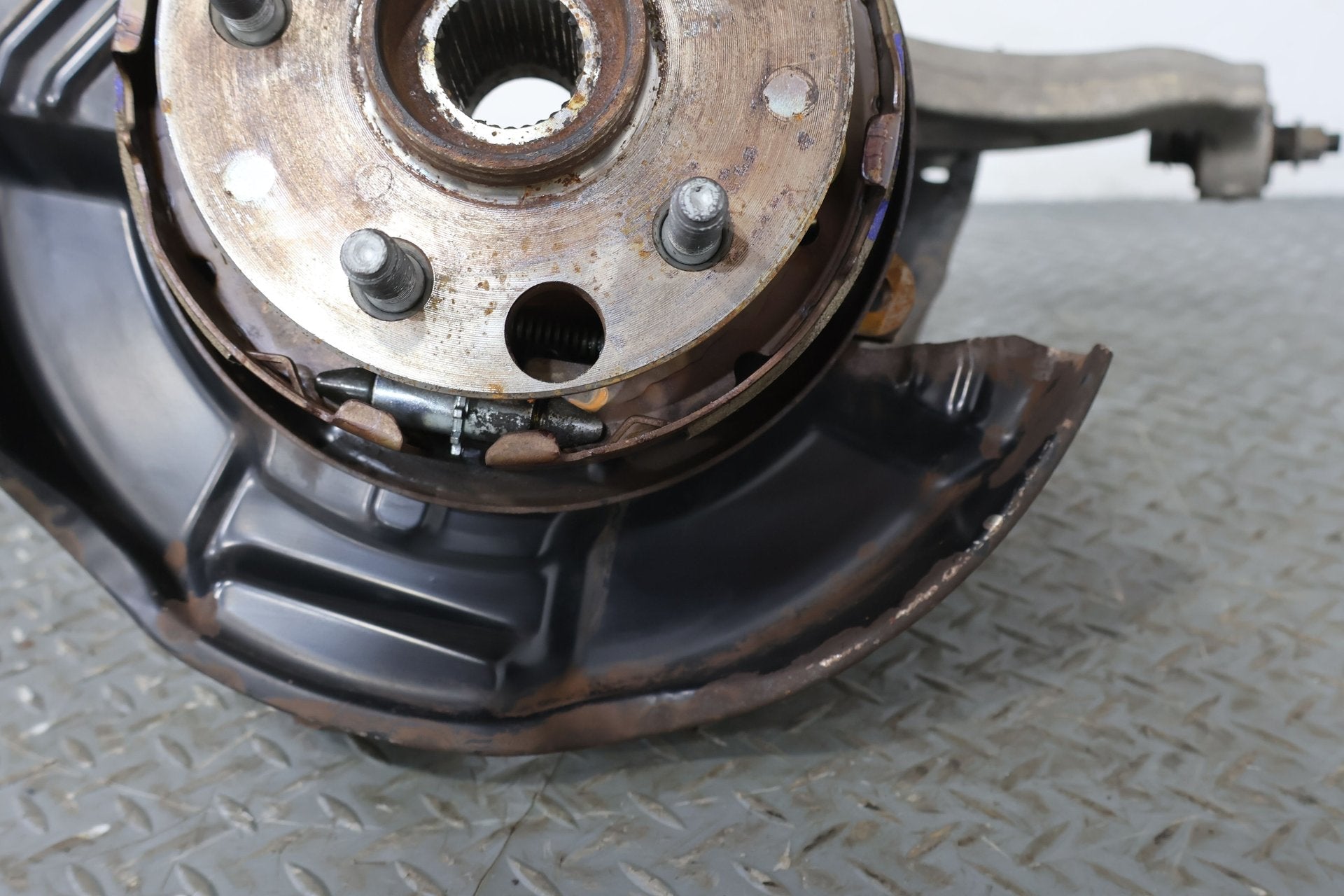 2002 Lexus LS430- Left Rear Knuckle