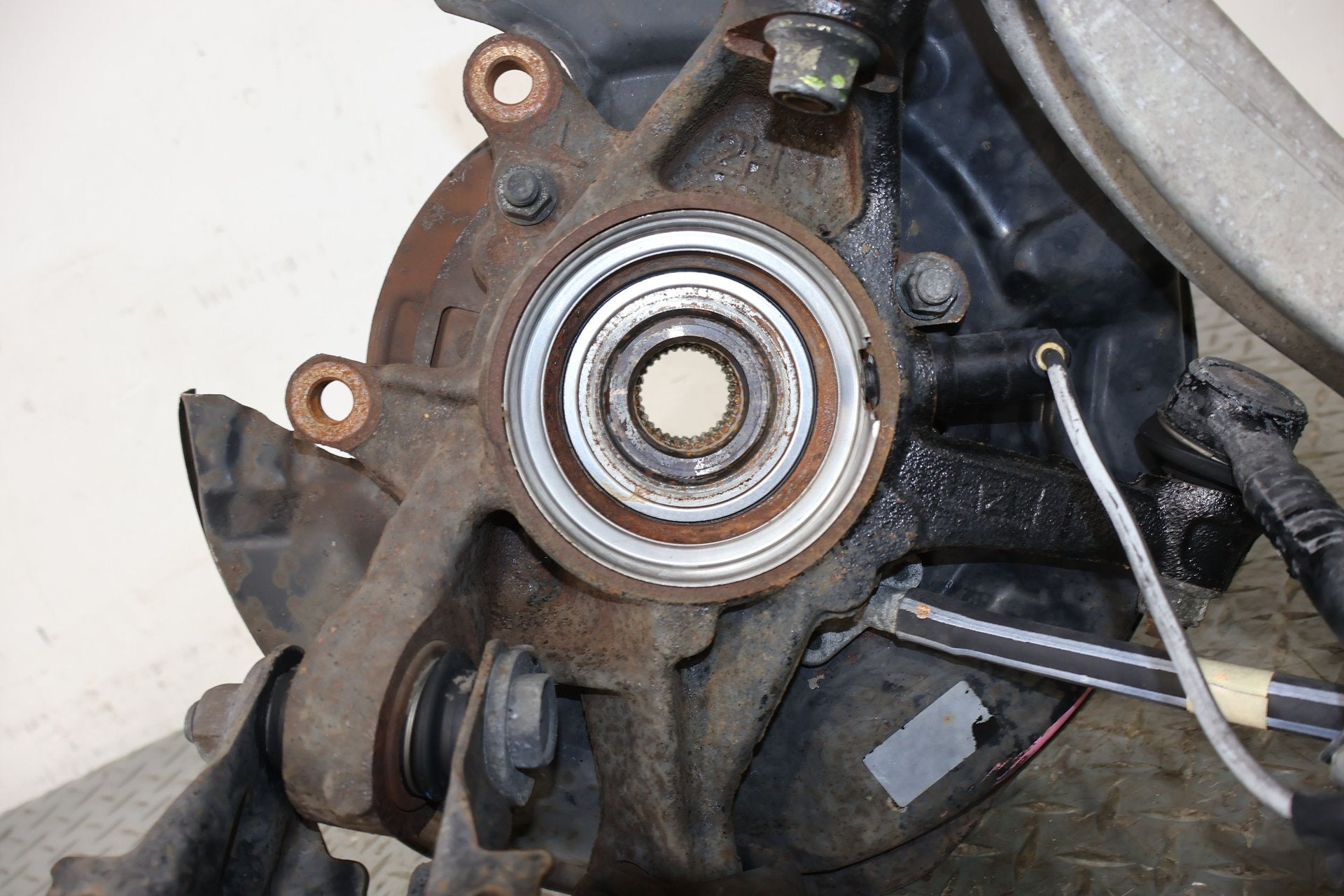 2002 Lexus LS430- Left Rear Knuckle