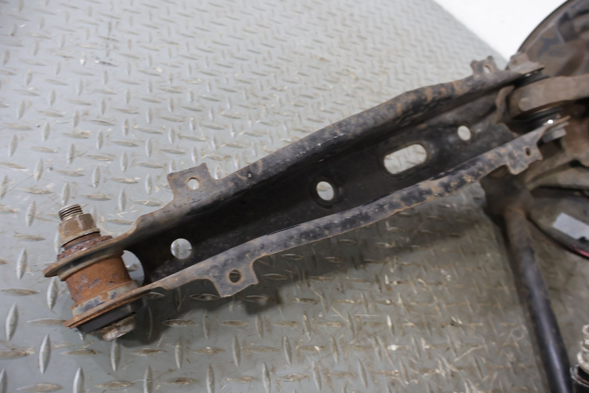 2002 Lexus LS430- Left Rear Knuckle