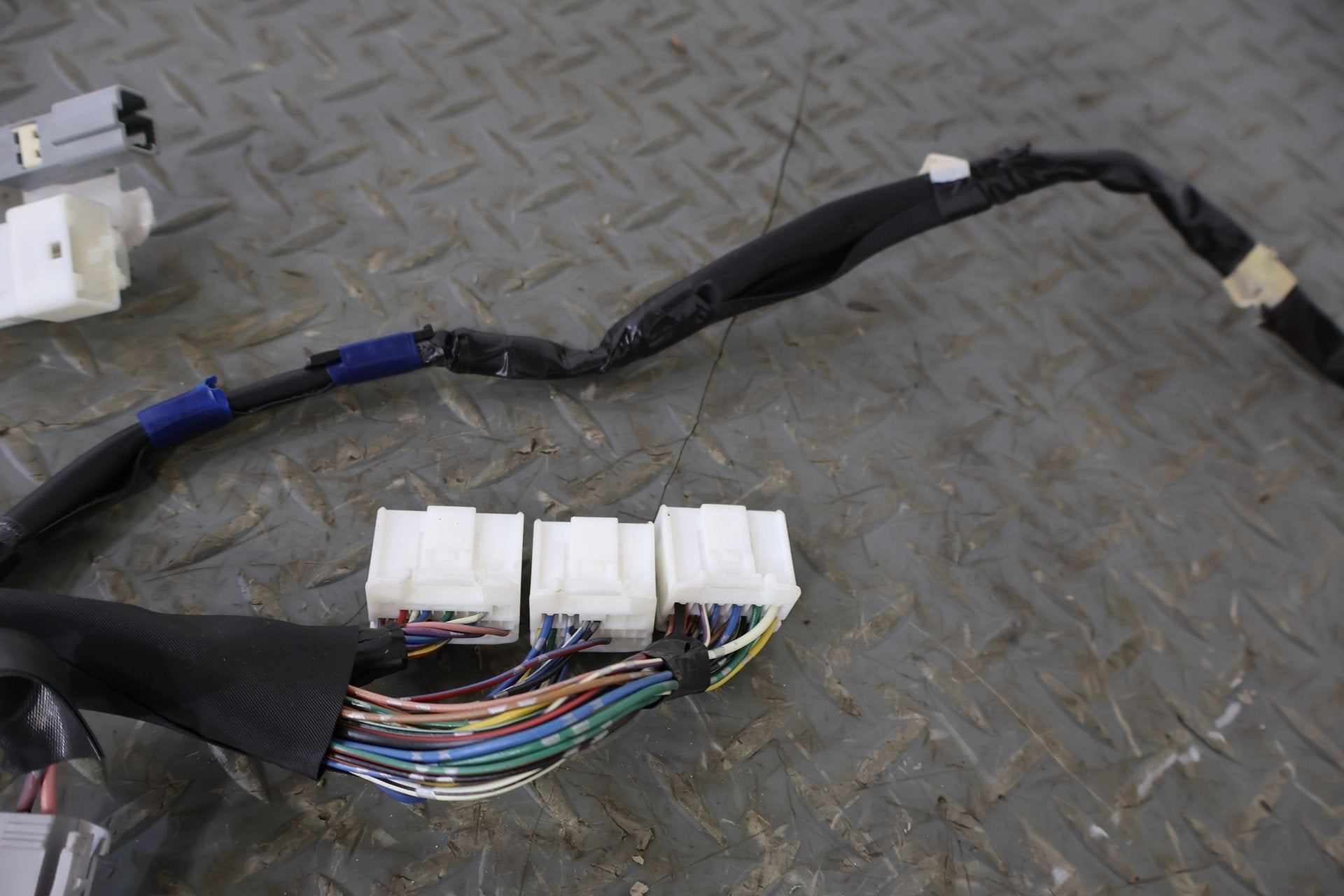 2002 Lexus SC430 Front Left LH Driver Door Wiring Harness OEM (114K Miles)