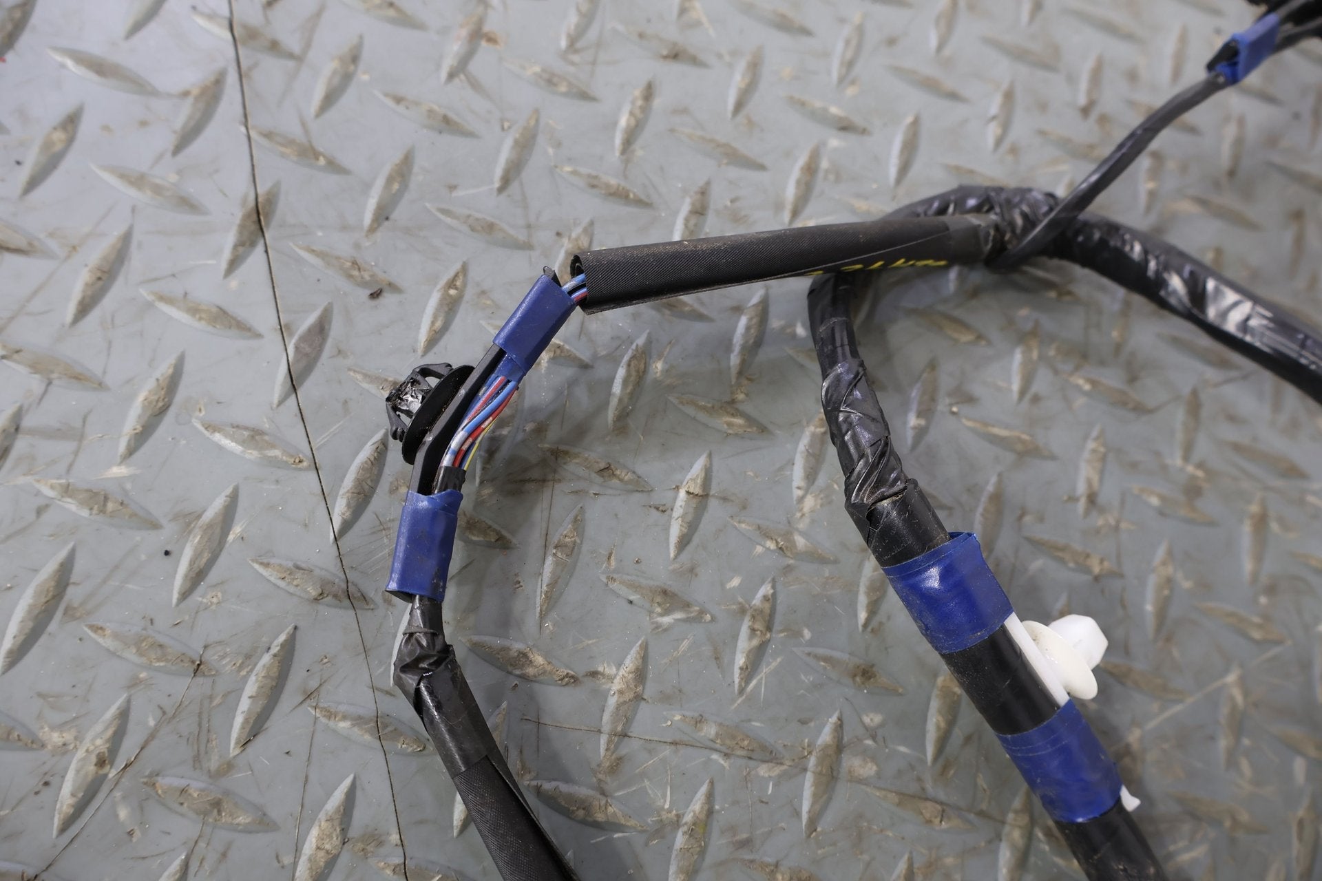2002 Lexus SC430 Front Left LH Driver Door Wiring Harness OEM (114K Miles)