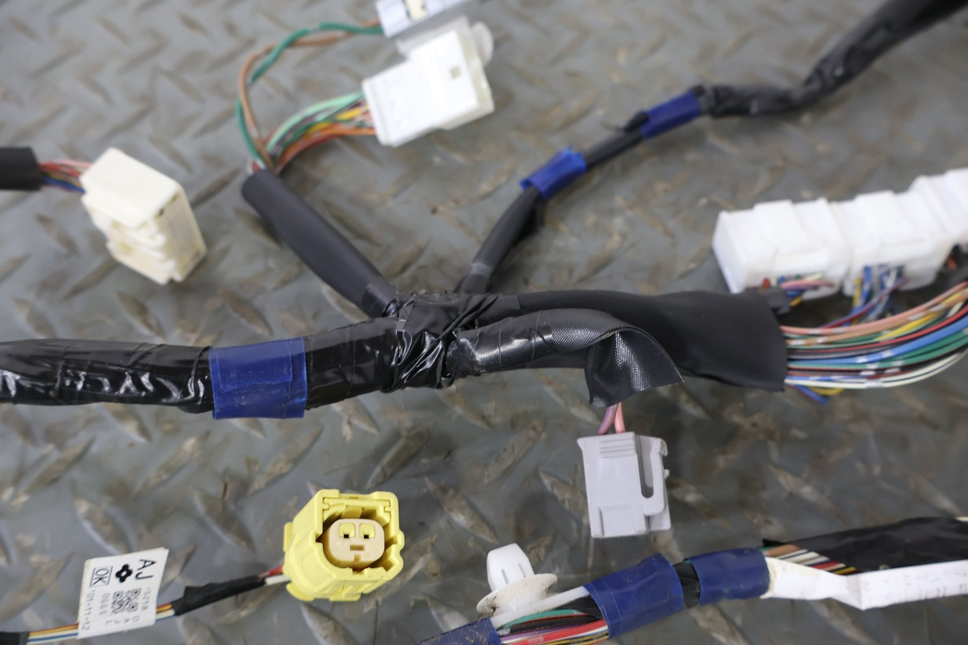 2002 Lexus SC430 Front Left LH Driver Door Wiring Harness OEM (114K Miles)
