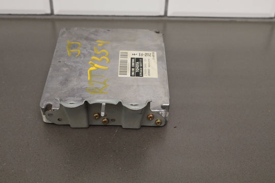 2002 Toyota Land Cruiser (4.7L DOHC V8 2UZFE) Engine Control Module ECU