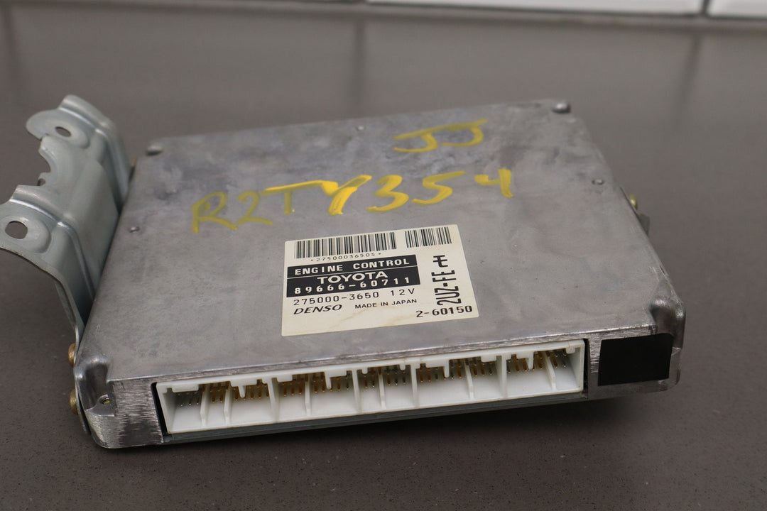 2002 Toyota Land Cruiser (4.7L DOHC V8 2UZFE) Engine Control Module ECU