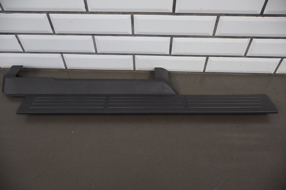 2003-07 Chevy Silverado 2500HD Crew Cab Sill Plate Set x4 Dark Pewter 69