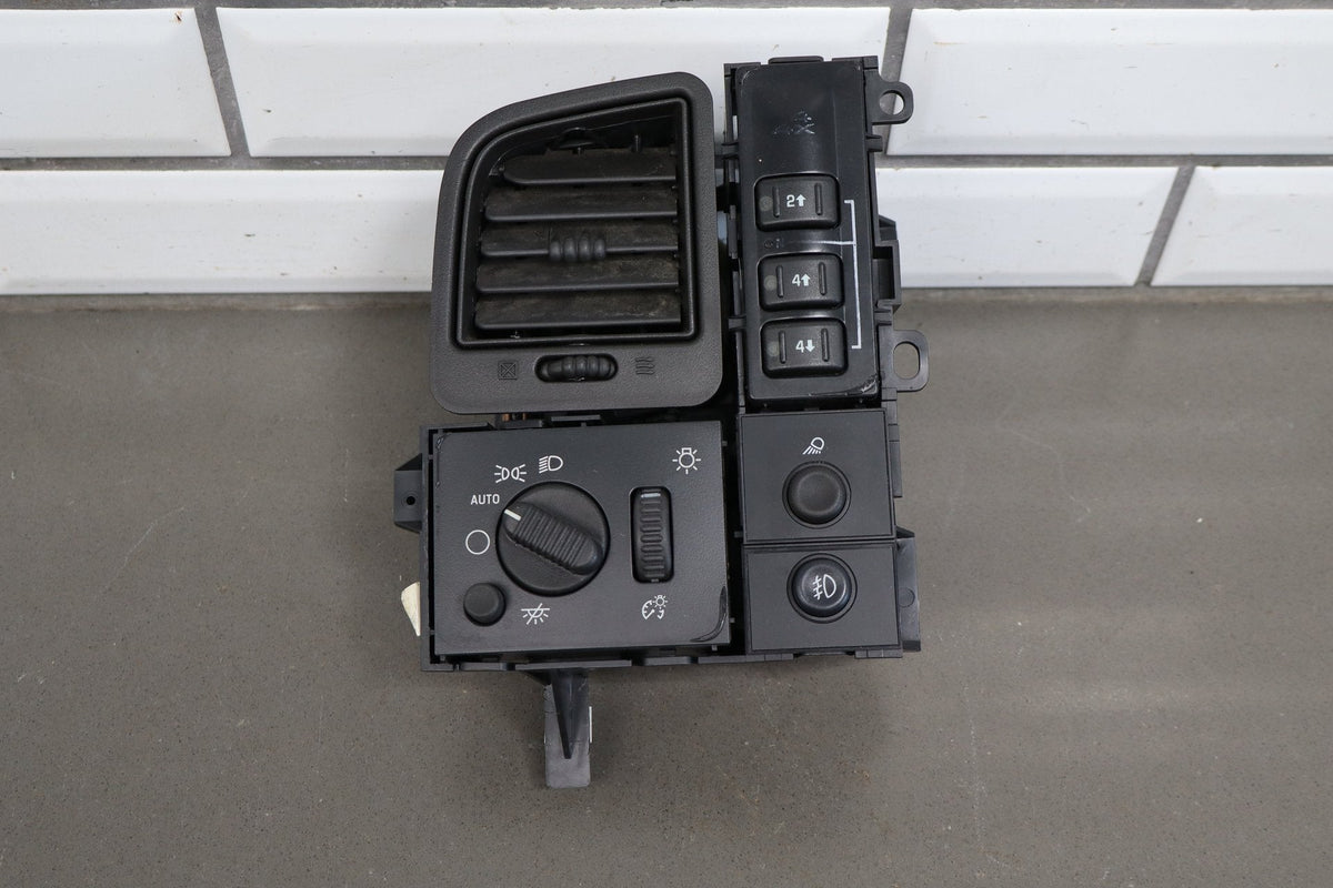 2003-07 Chevy Silverado 2500HD Headlight Switch w/4x4 Fog Buttons