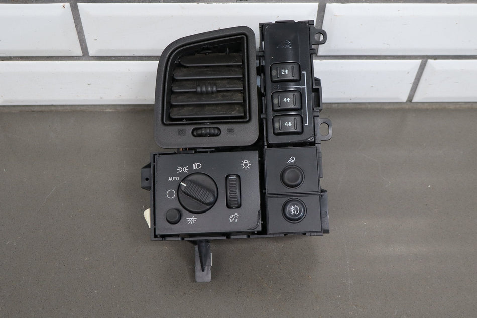 2003-07 Chevy Silverado 2500HD Headlight Switch w/4x4 Fog Buttons
