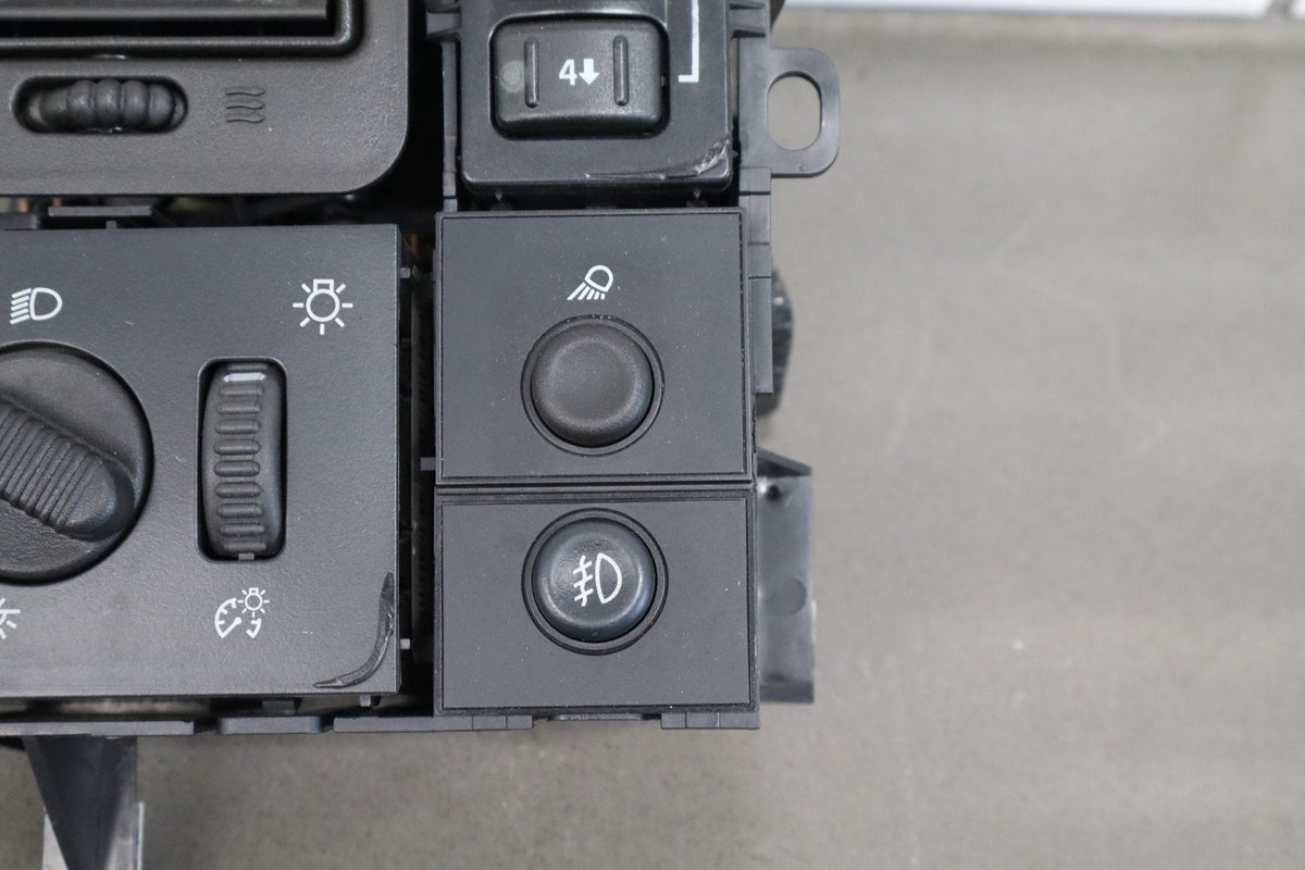 2003-07 Chevy Silverado 2500HD Headlight Switch w/4x4 Fog Buttons