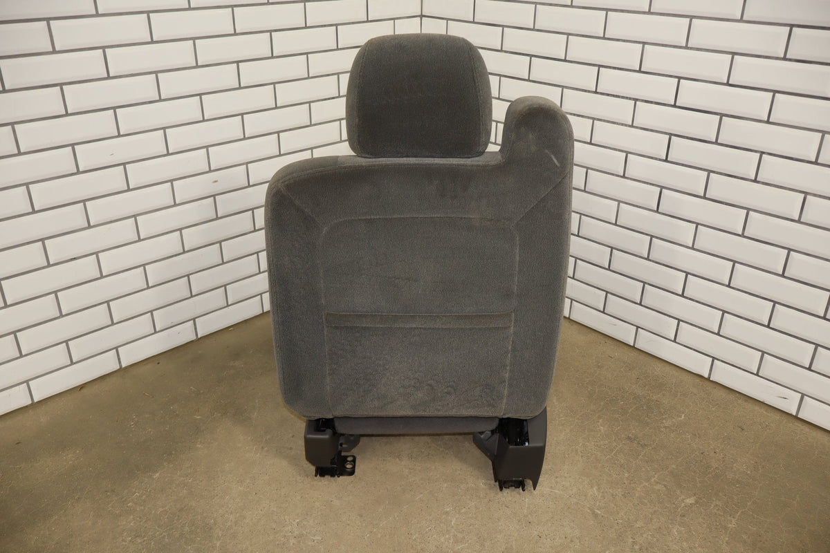 2003-07 Chevy Silverado 2500HD RH Front Cloth Seat Dark Pewter 69