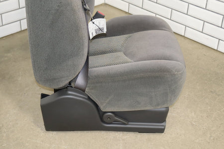 2003-07 Chevy Silverado 2500HD RH Front Cloth Seat Dark Pewter 69